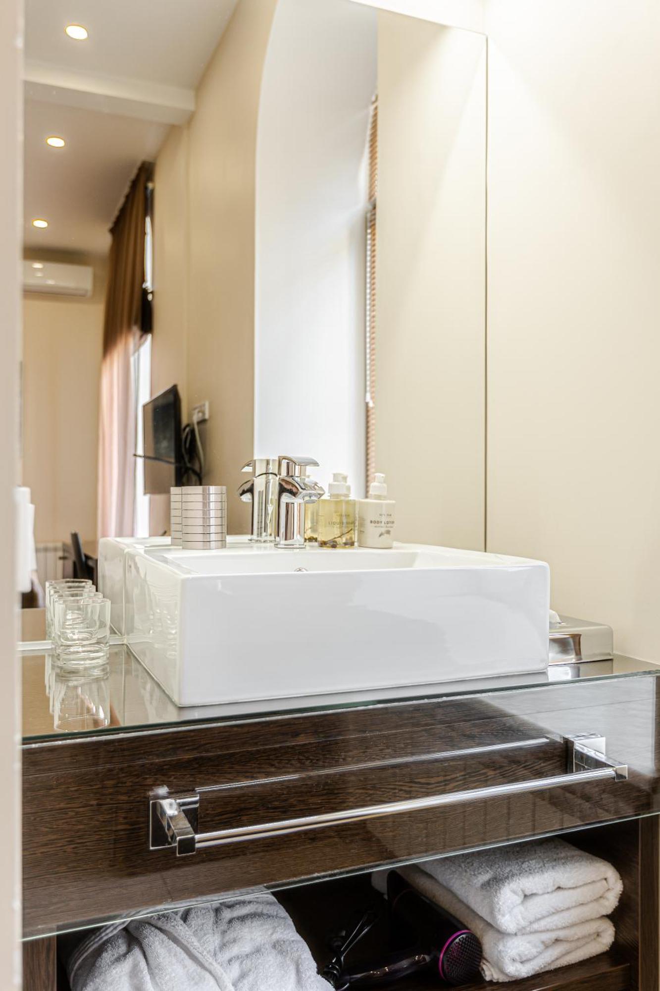 Incognito Boutique Hotel Kiev Eksteriør bilde